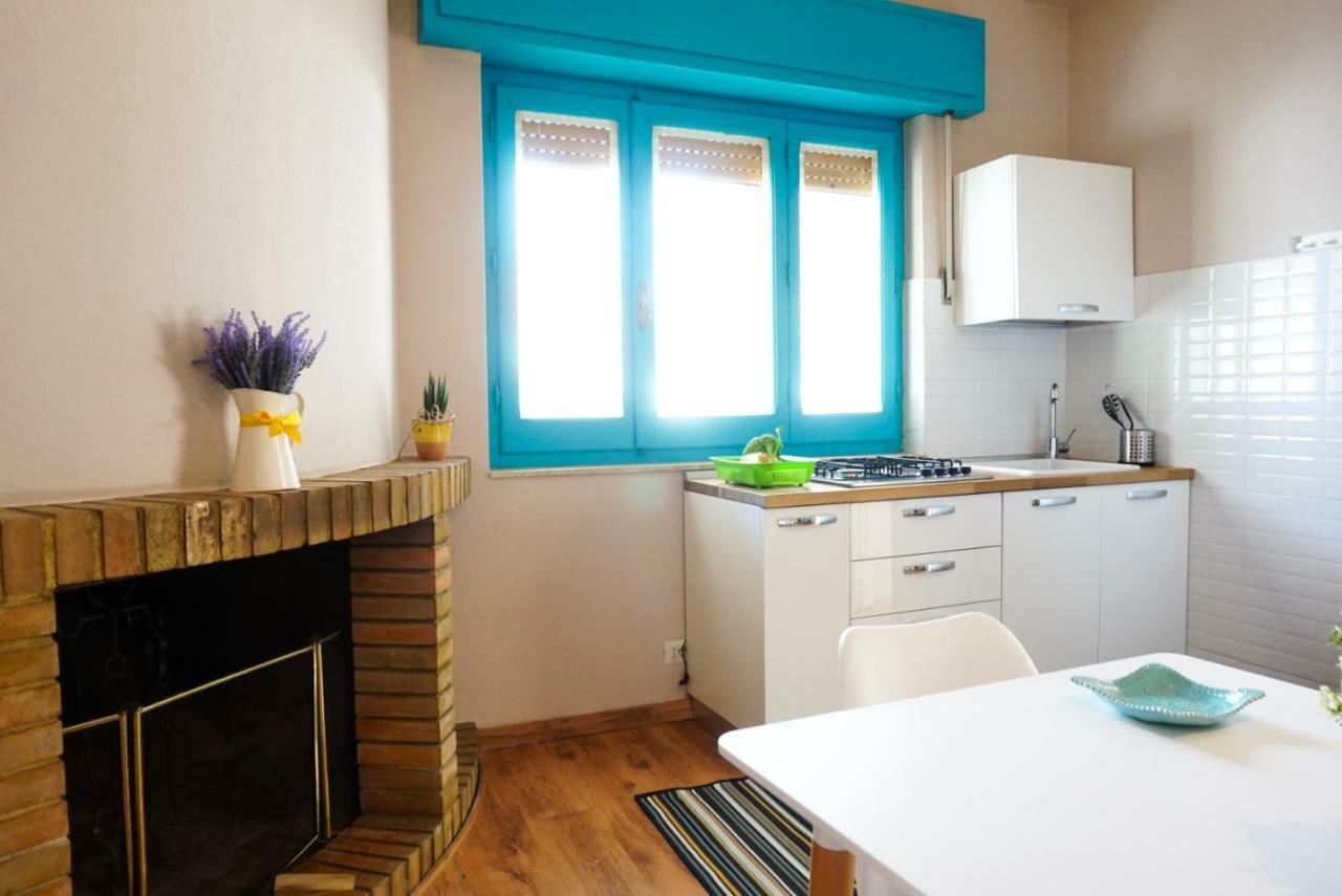Villa Aurelia -Seafront Apartment With Patio Flumini di Quartu Exterior foto