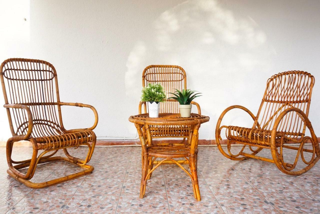 Villa Aurelia -Seafront Apartment With Patio Flumini di Quartu Exterior foto